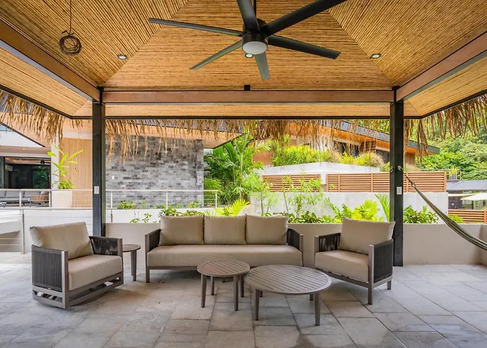 New Modern 6br, Pool, Walk 2 Beach, Sleeps 20 Villa Playa Guiones