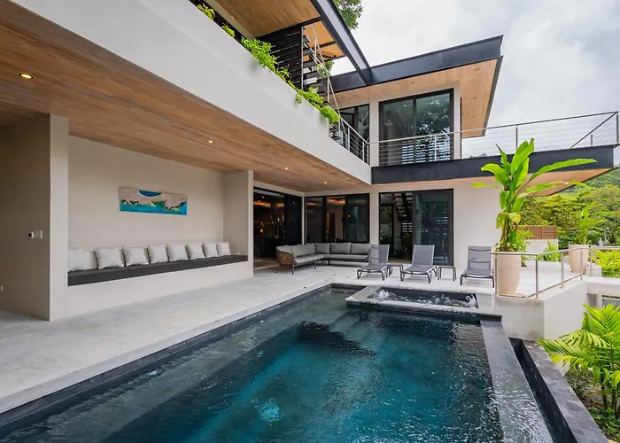 Villa New Modern 6br, Pool, Walk 2 Beach, Sleeps 20