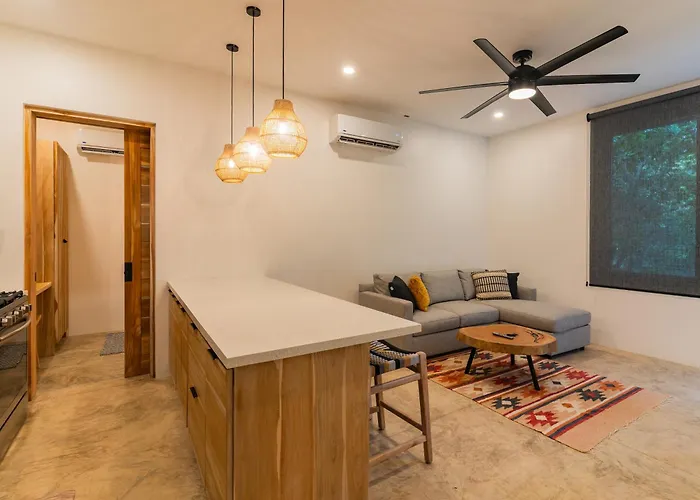 New Modern 6br, Pool, Walk 2 Beach, Sleeps 20 * Playa Guiones